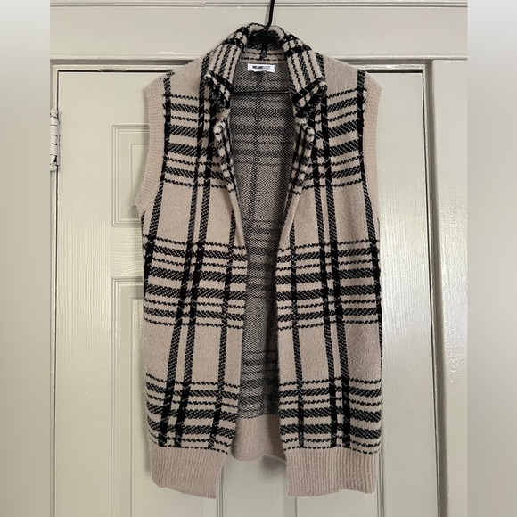 William Rast Black and Cream Plaid Vest - Picture 1 of 2